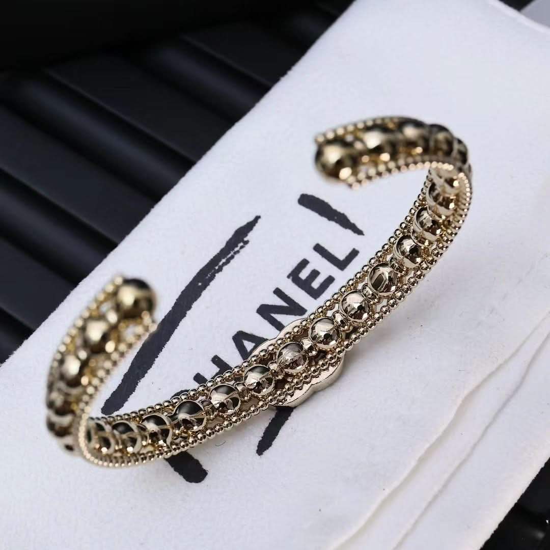 New high quality diamond bracelet