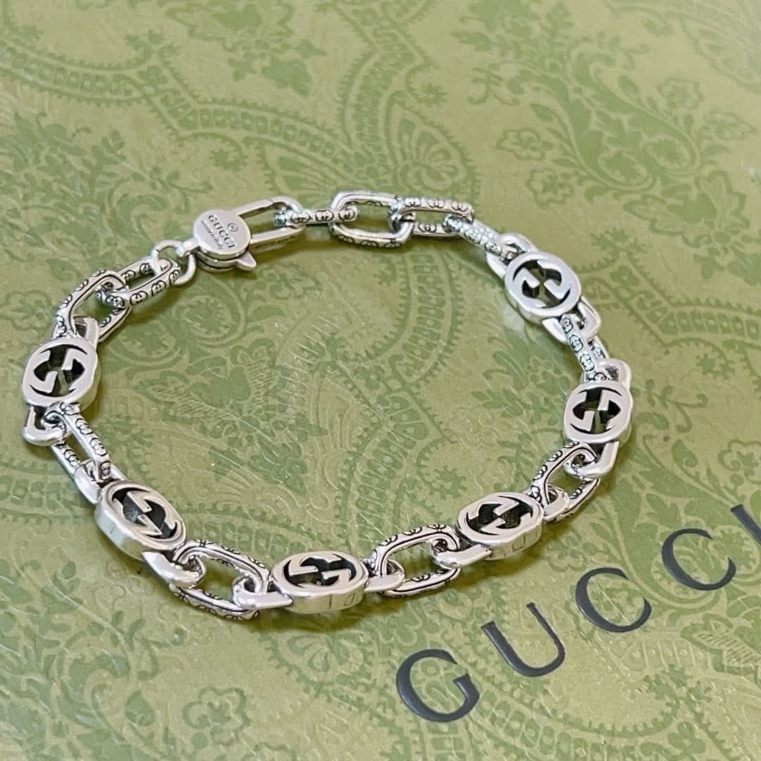 gucc Bracelet.