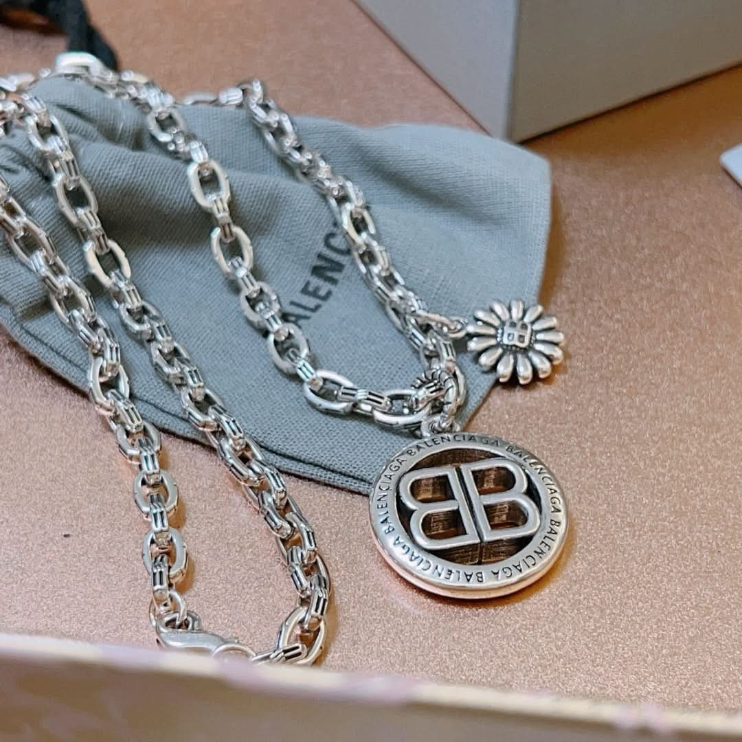 Balenciaga  NECKLACE