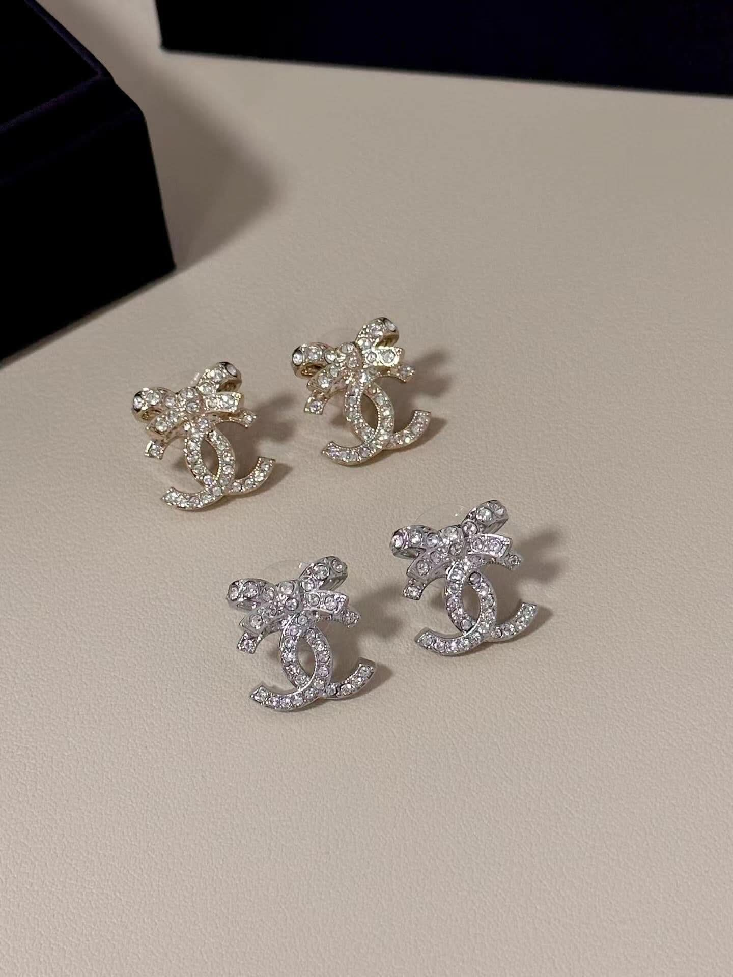 New bow diamond earrings