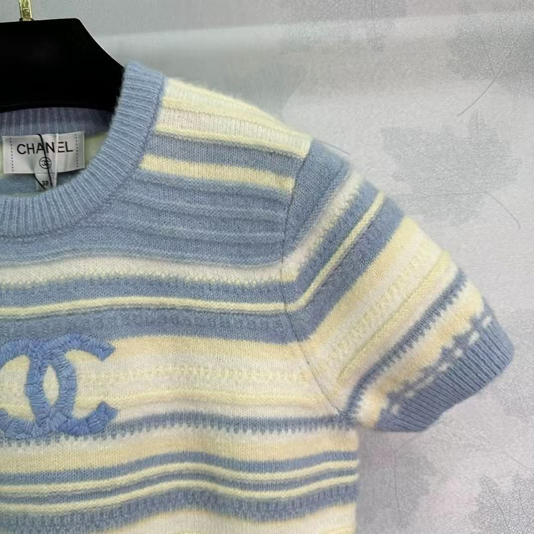 New color striped knitted short sleeves