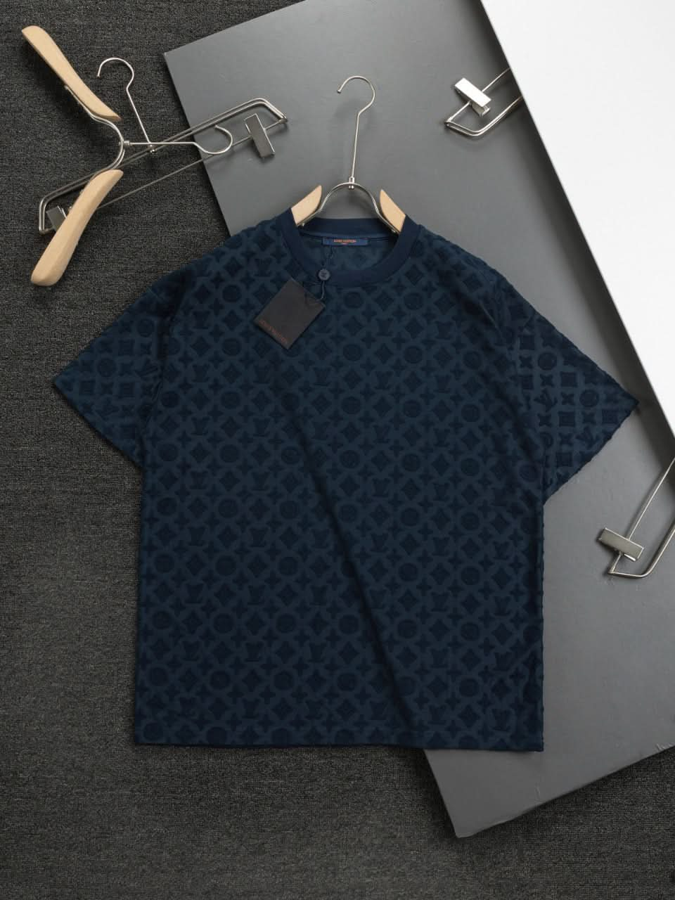 L 25 early spring monogram jacquard short sleeves