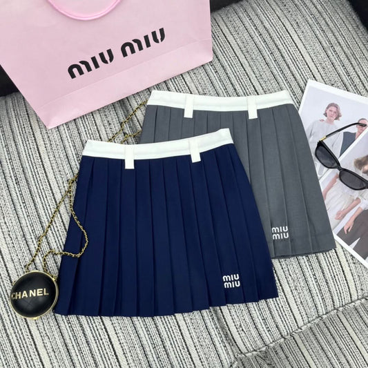 MIU embroidered contrast color pleated skirt