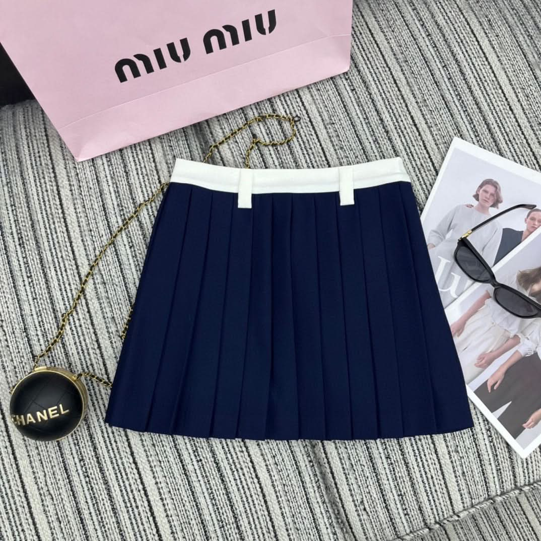 MIU embroidered contrast color pleated skirt