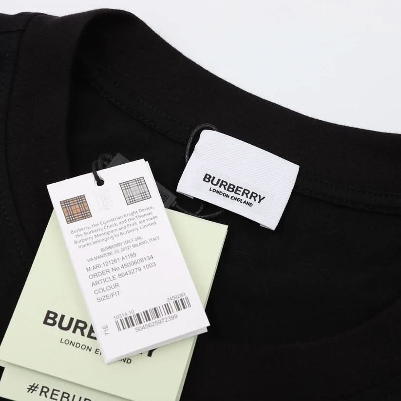 BURBRRY T-SHIRT