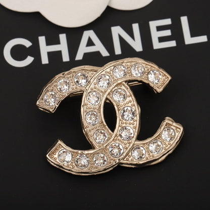 CHAN Brooch Elegance | A Timeless Statement of Sophistication