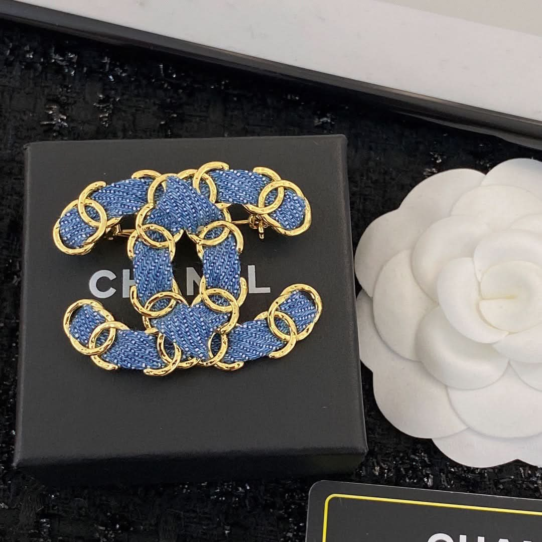 CHAN Brooch Luxury | Crafted for Style, Designed for You