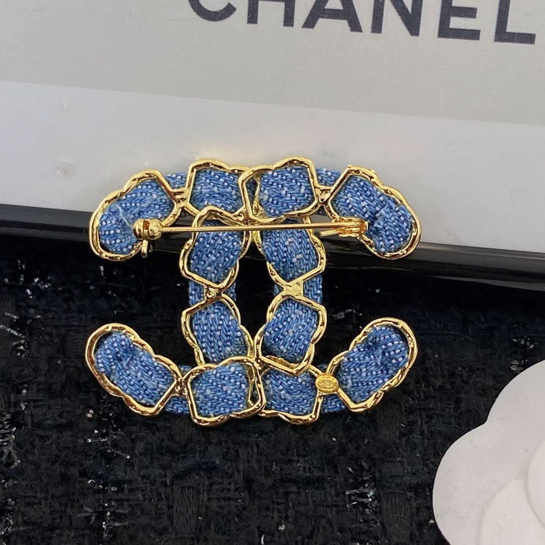 CHAN Brooch Luxury | Crafted for Style, Designed for You