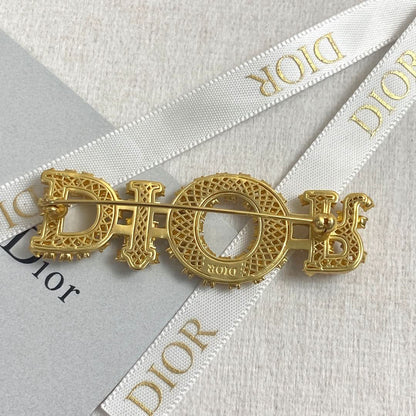 Dio Brooch Artistry | Express Your Unique Style with Grace