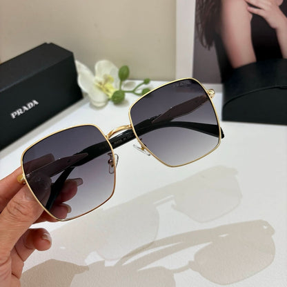 PRA Bold Oversized Sunglasses: Premium Glamour