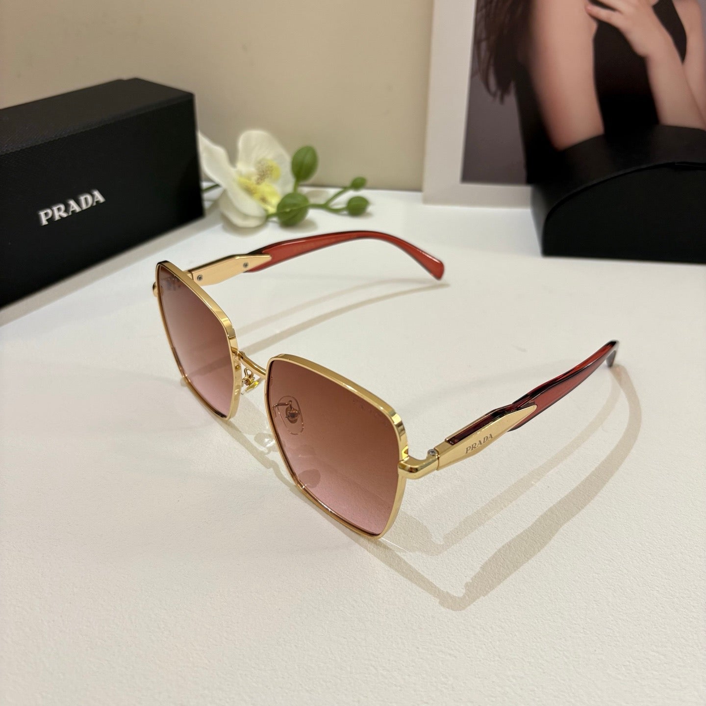 PRA Retro Round Sunnies: Luxe Vintage Vibes