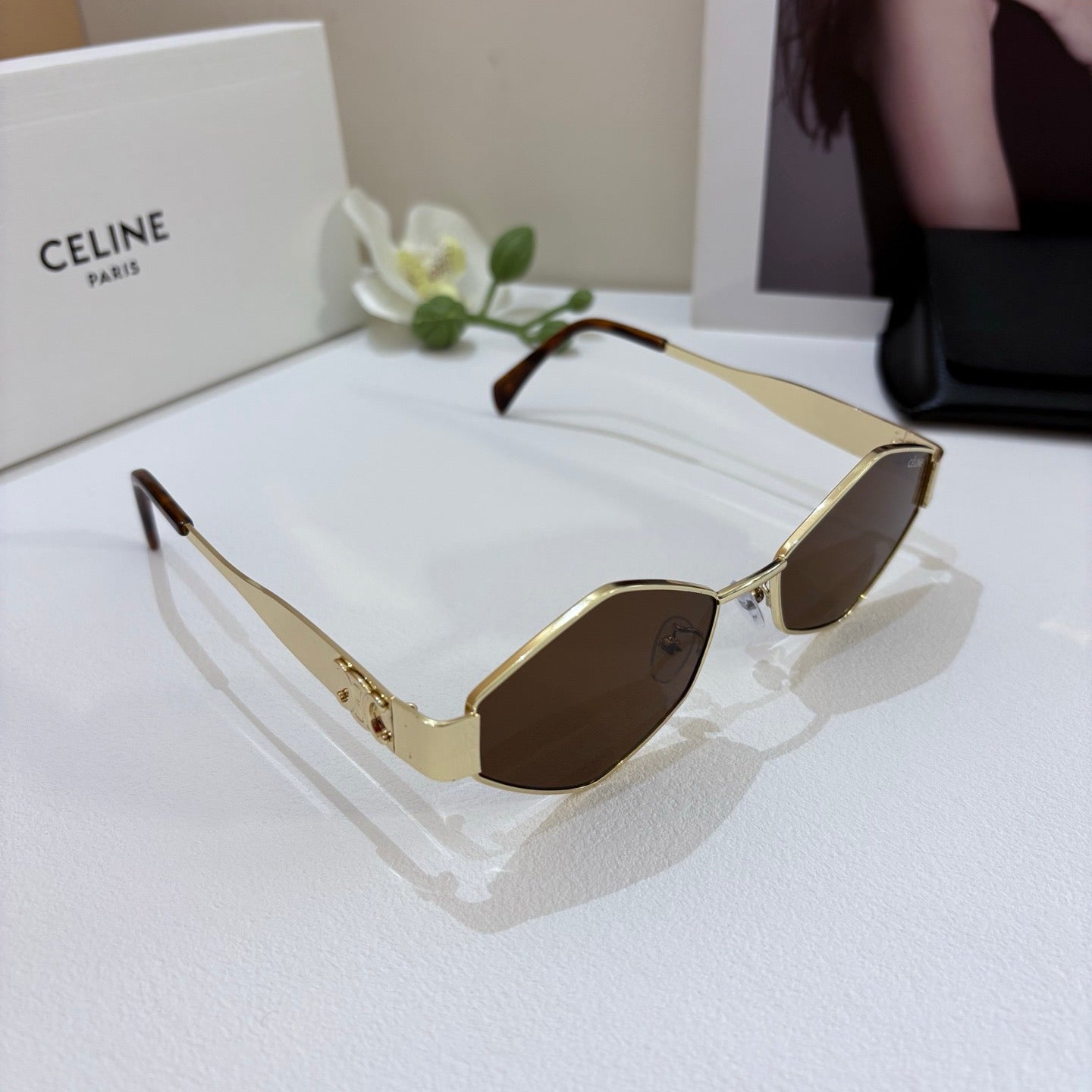 CELI Sporty Wrap Sunglasses: Premium Edge