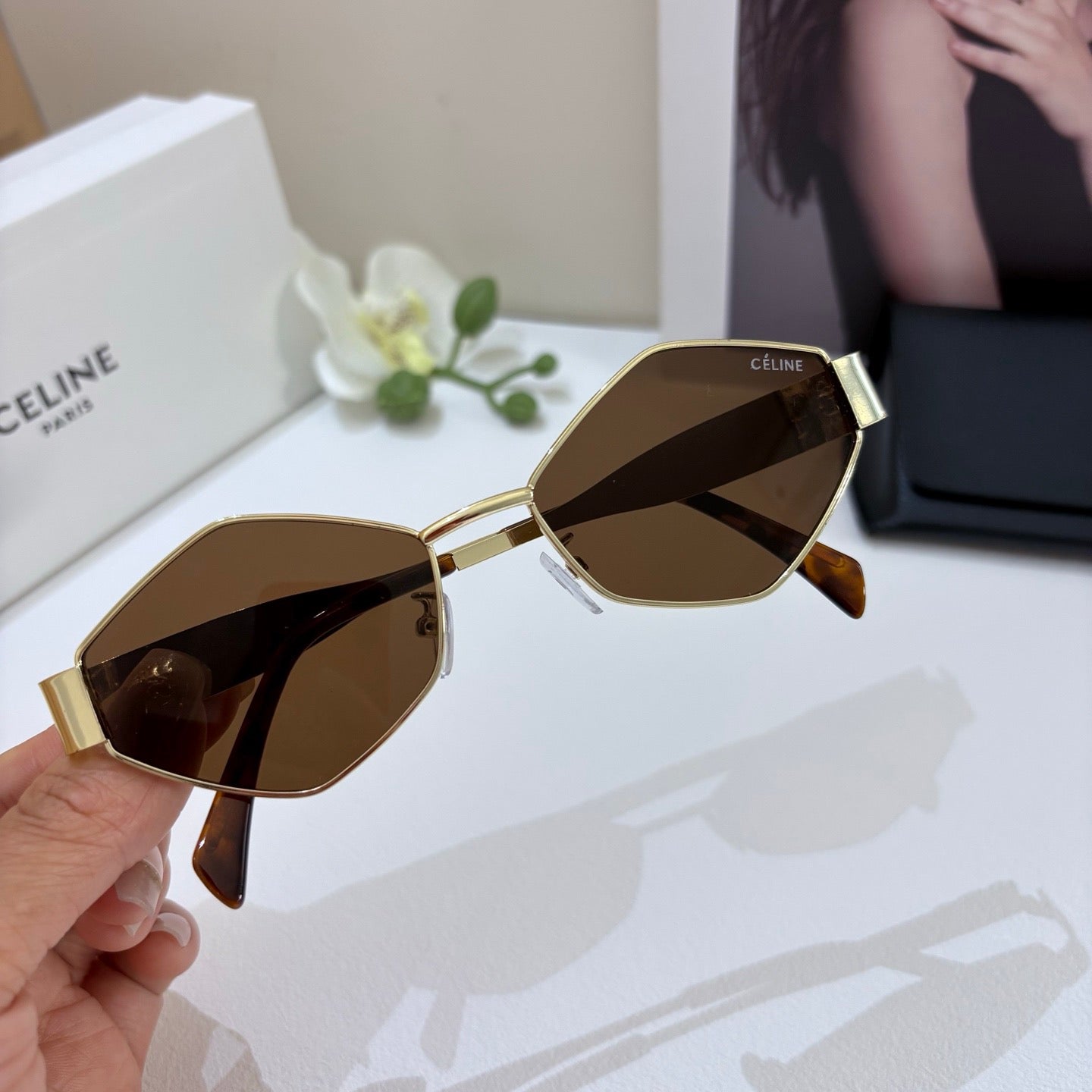 CELI Sporty Wrap Sunglasses: Premium Edge