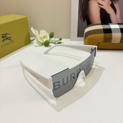 BUR 25SS Trendy Butterfly Shades: Luxe Perfection