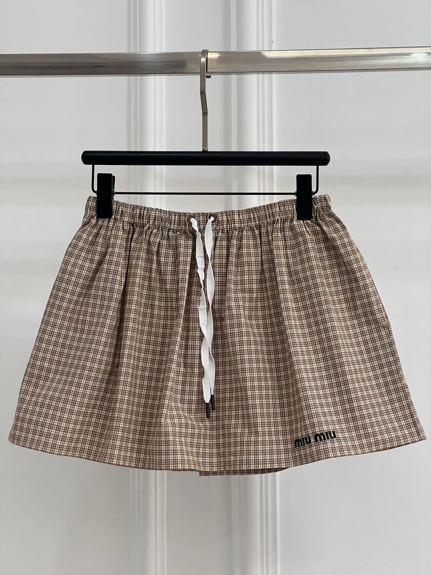 MM 25SS Elegant Plaid Mini Skirt – Timeless Appeal