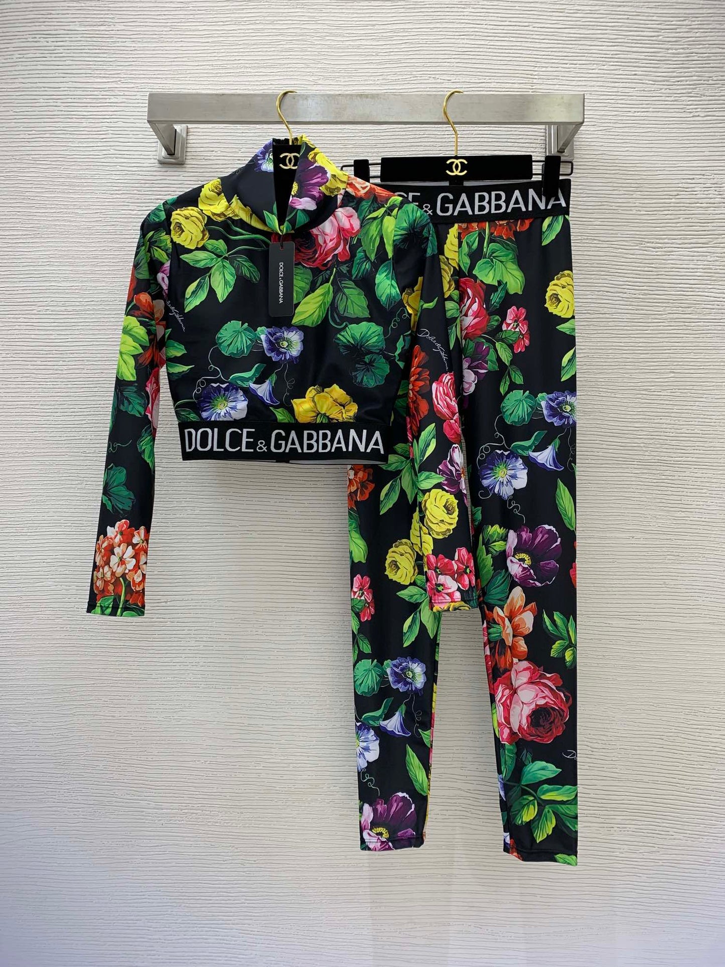 DG 25SS Vibrant Floral Swim Set in Luxe Stretch