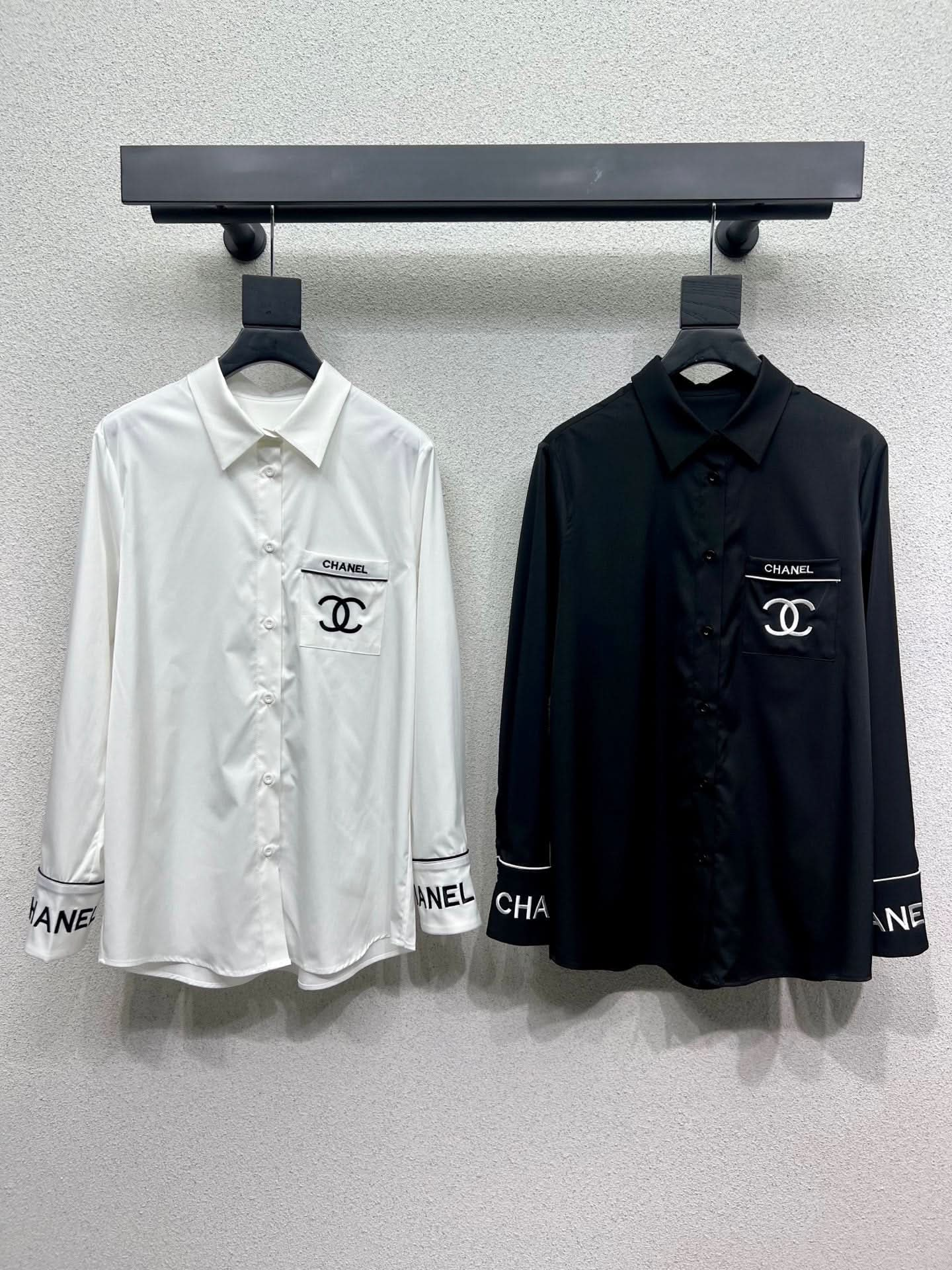 YY-Embroidered Letter Shirt