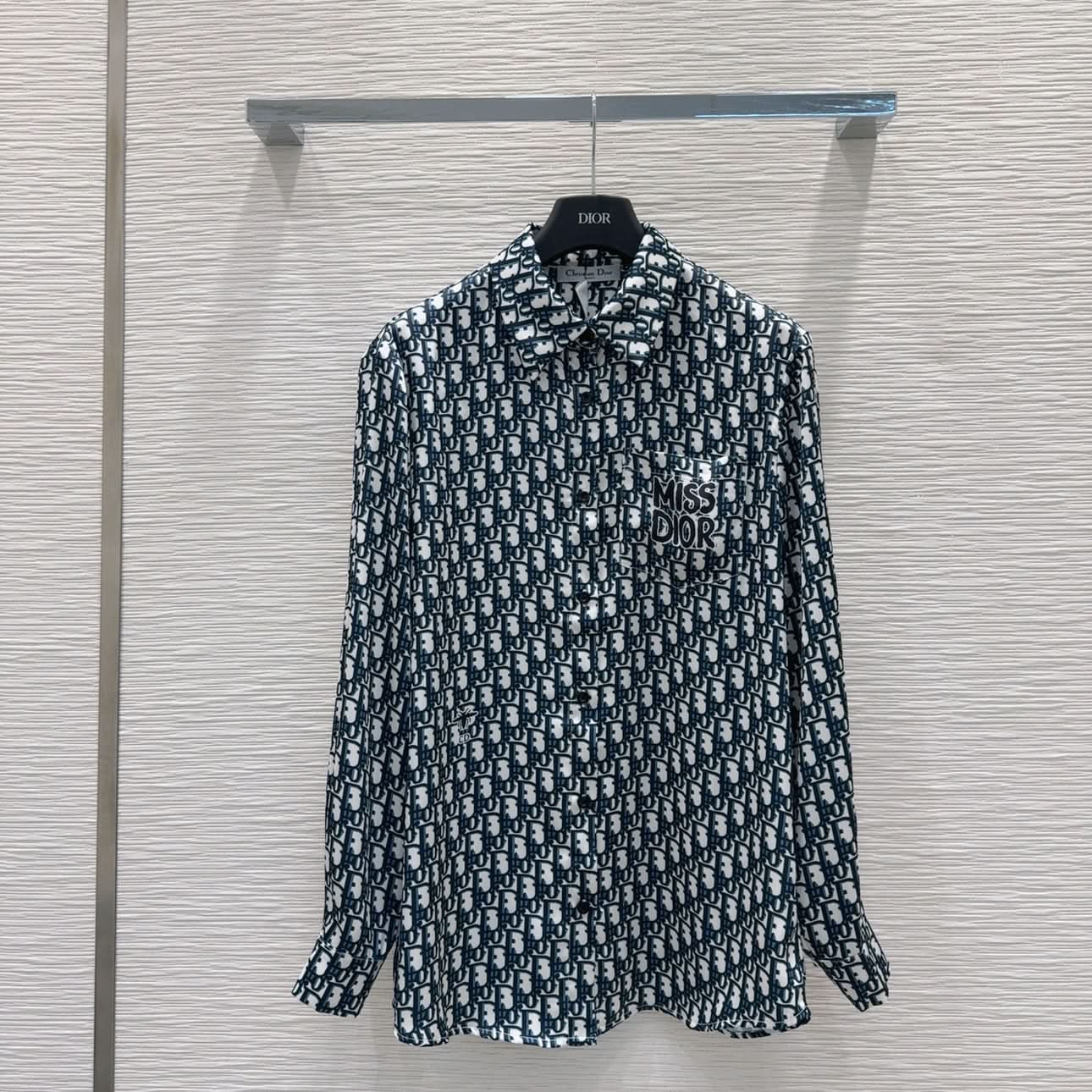 YY-Silky Jacquard Shirt