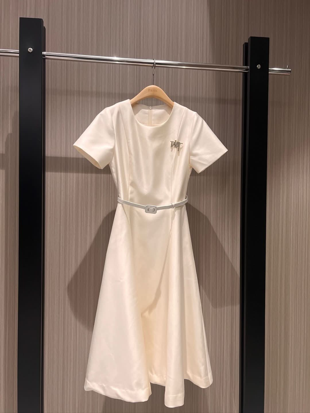 YY-Short-Sleeve Silk-Blend Dress