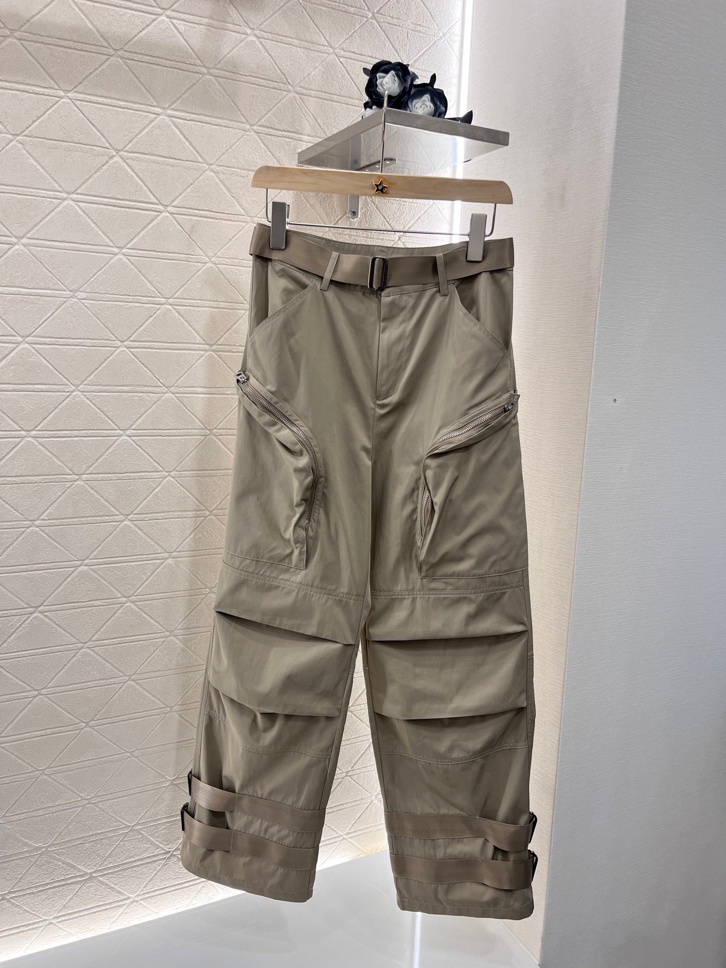 DIO 25SS Elegant Satin Pants in Luxe Material