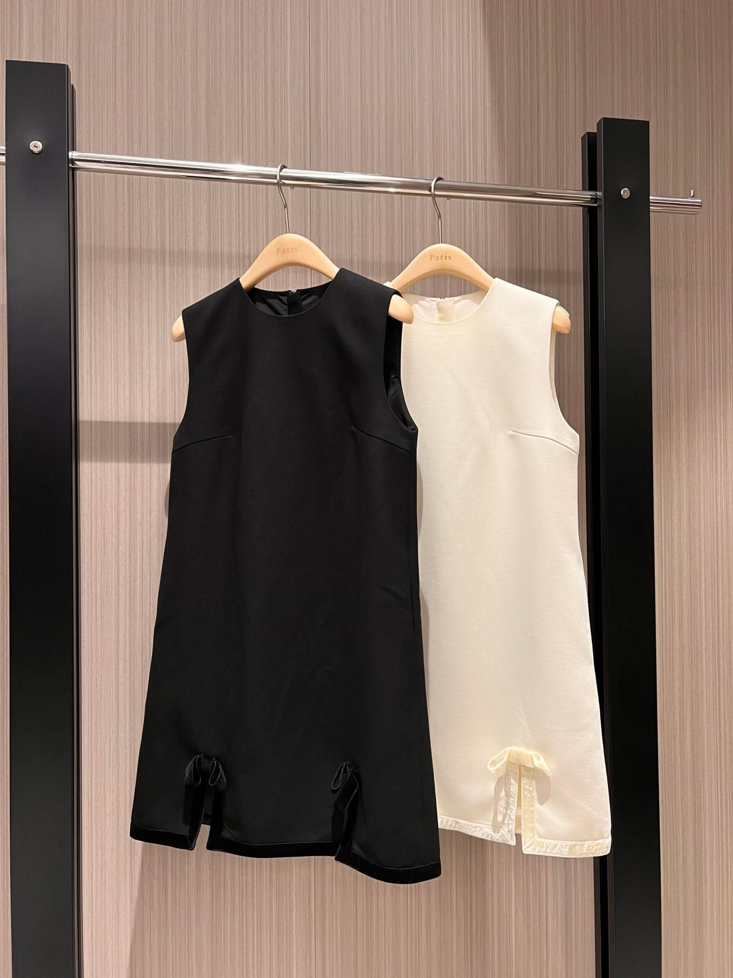 YY-Sleeveless Bow-Embellished Vest Dress