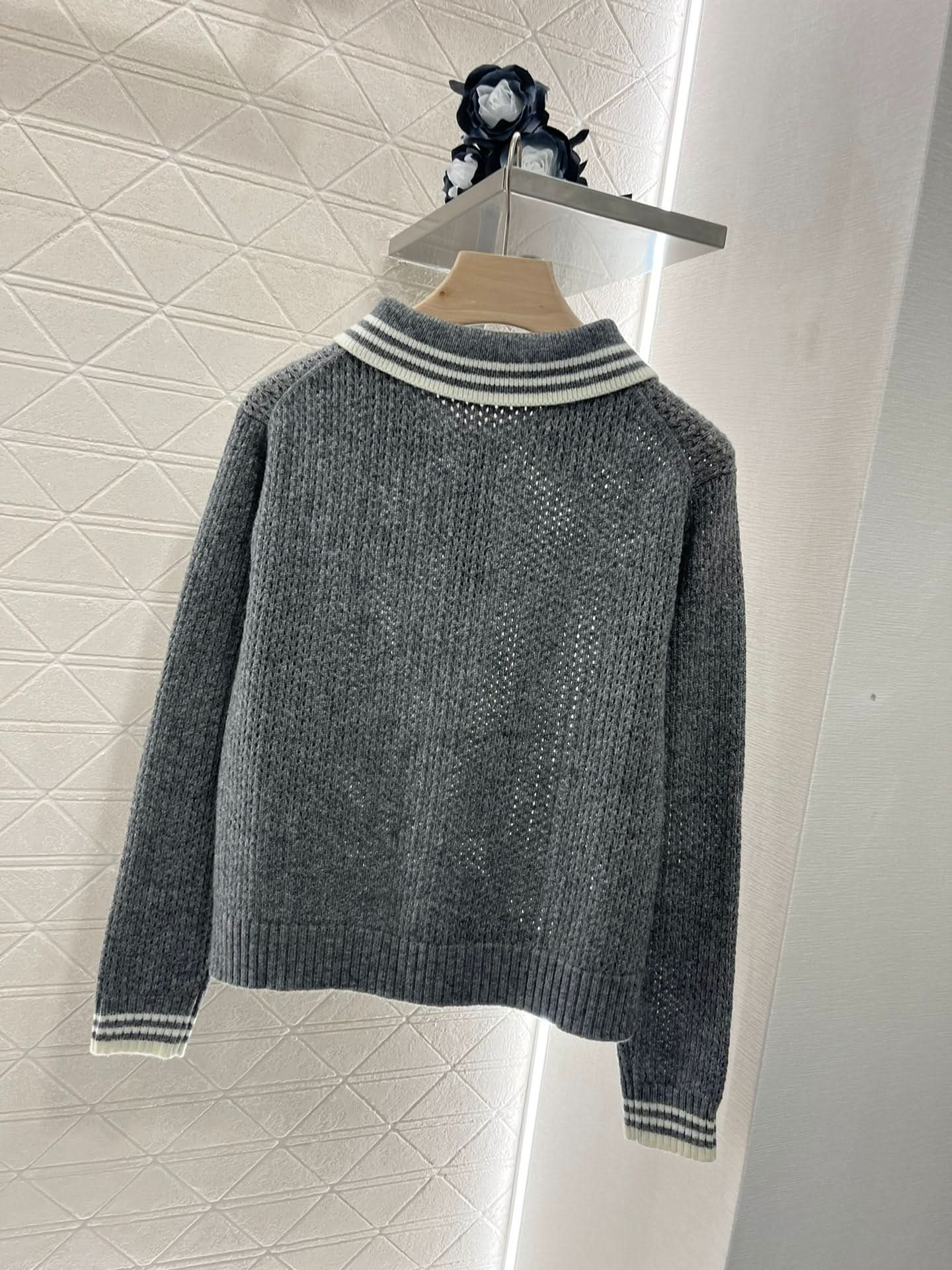 YY-Turn-Down Collar Knit Top