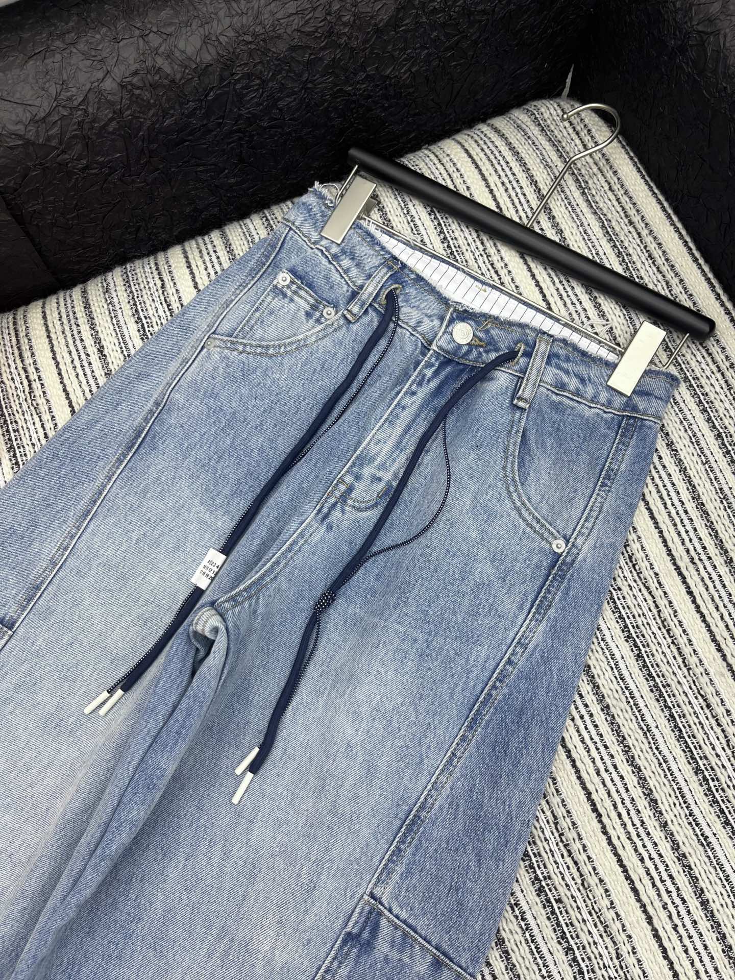 YY-Sickle Jeans