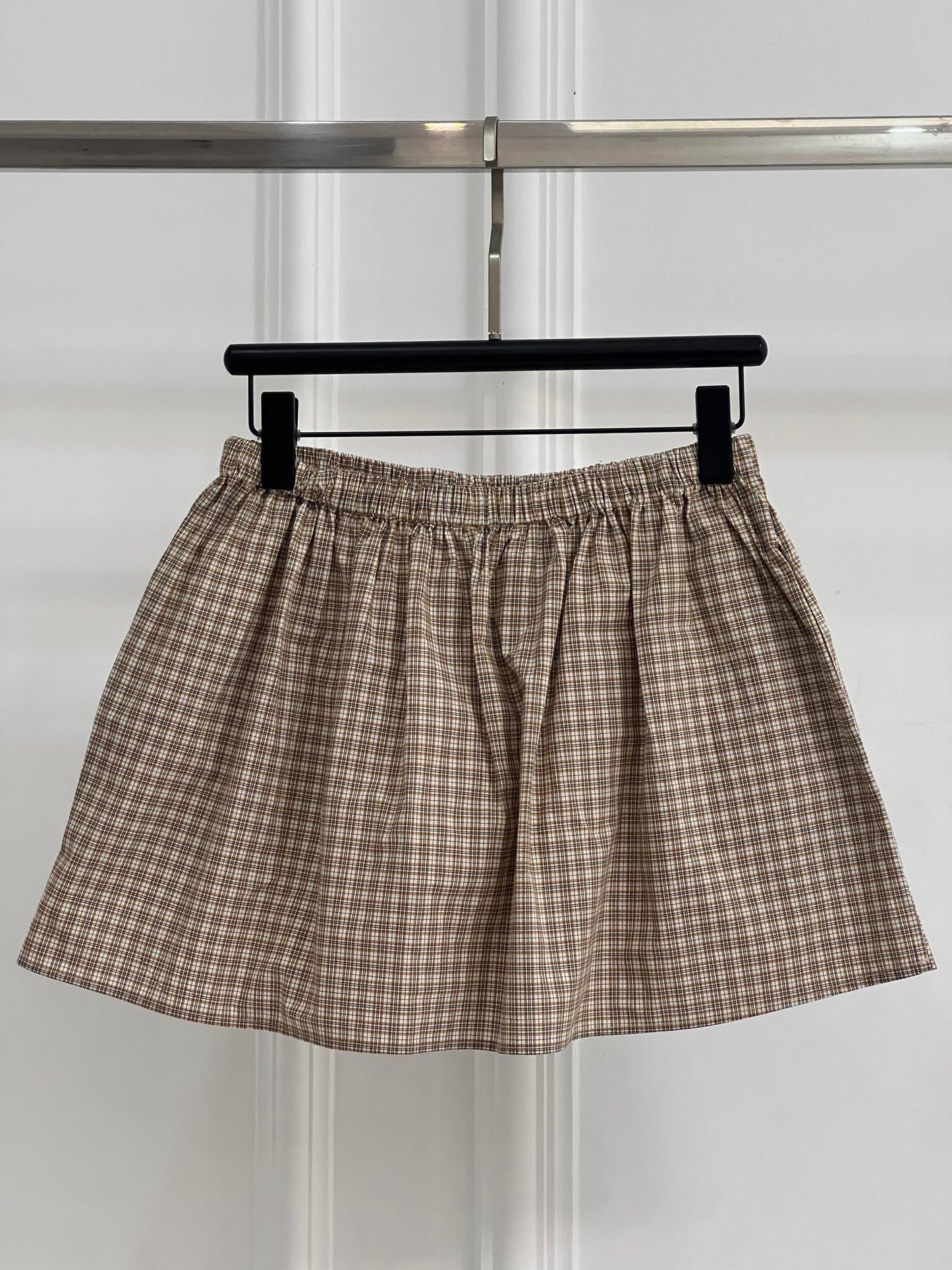 MM 25SS Elegant Plaid Mini Skirt – Timeless Appeal