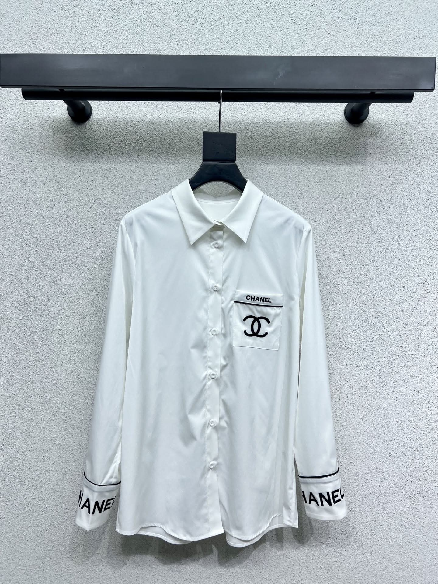 YY-Embroidered Letter Shirt