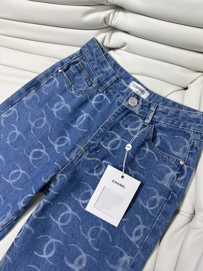 YY-Straight jeans with full lettering print