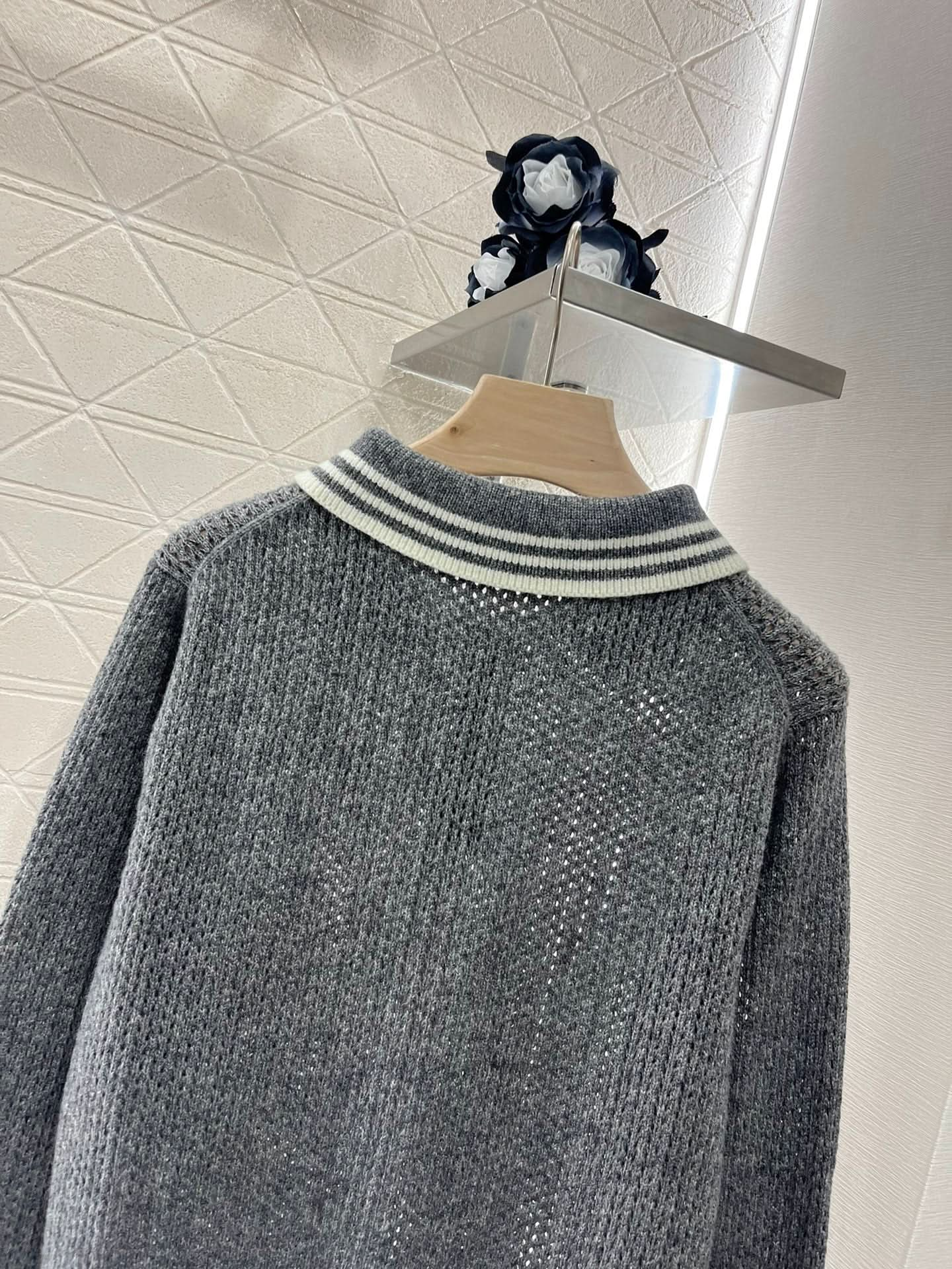 YY-Turn-Down Collar Knit Top