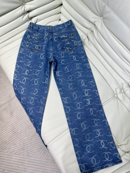 YY-Straight jeans with full lettering print