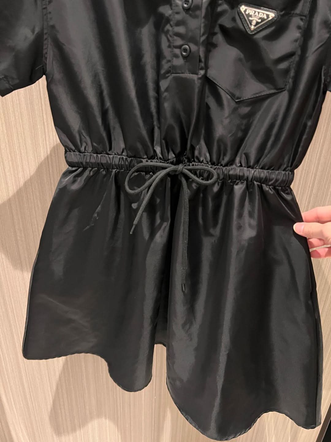 YY-Waist-cinching dress