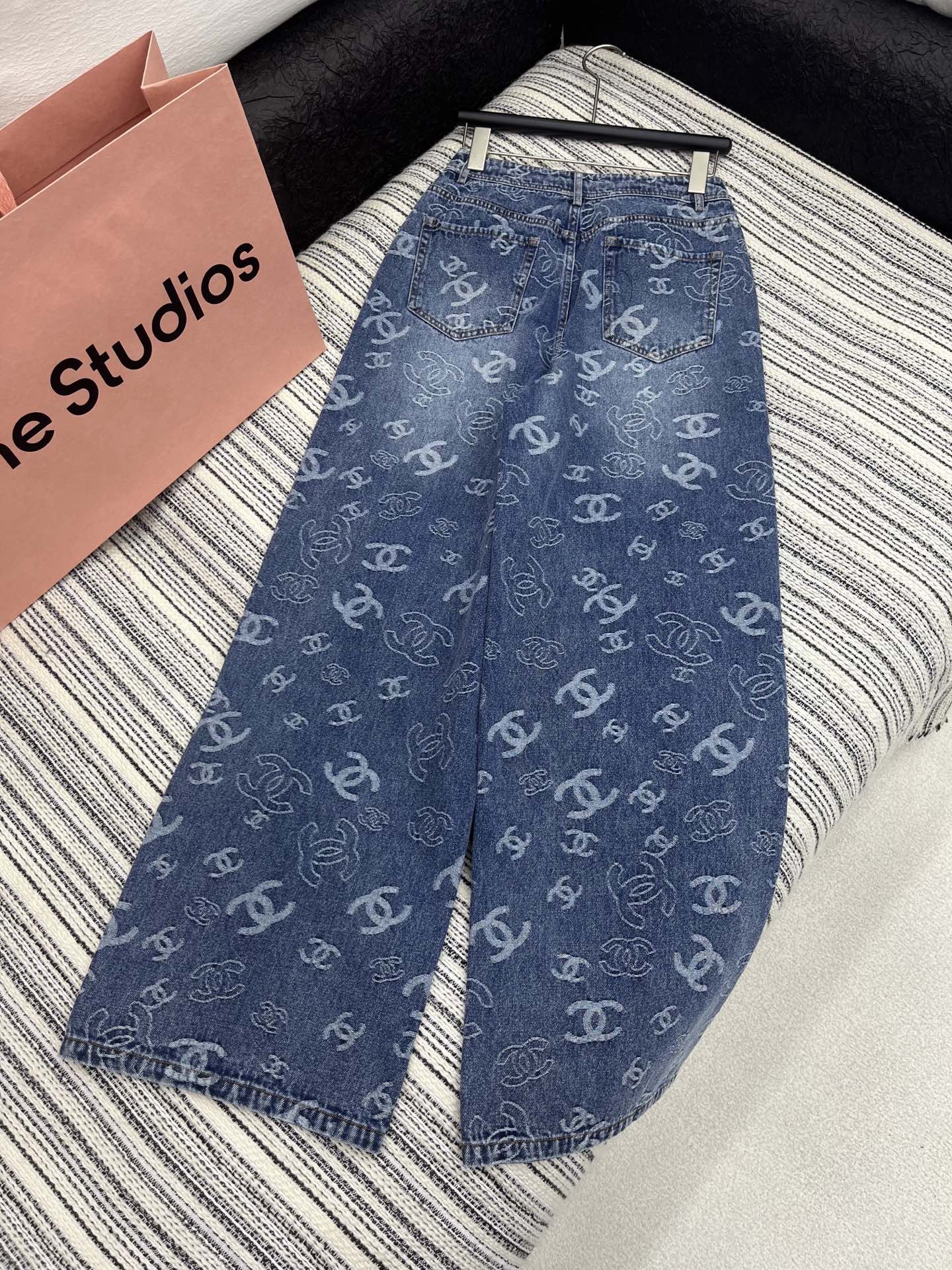 YY-Printed Jeans