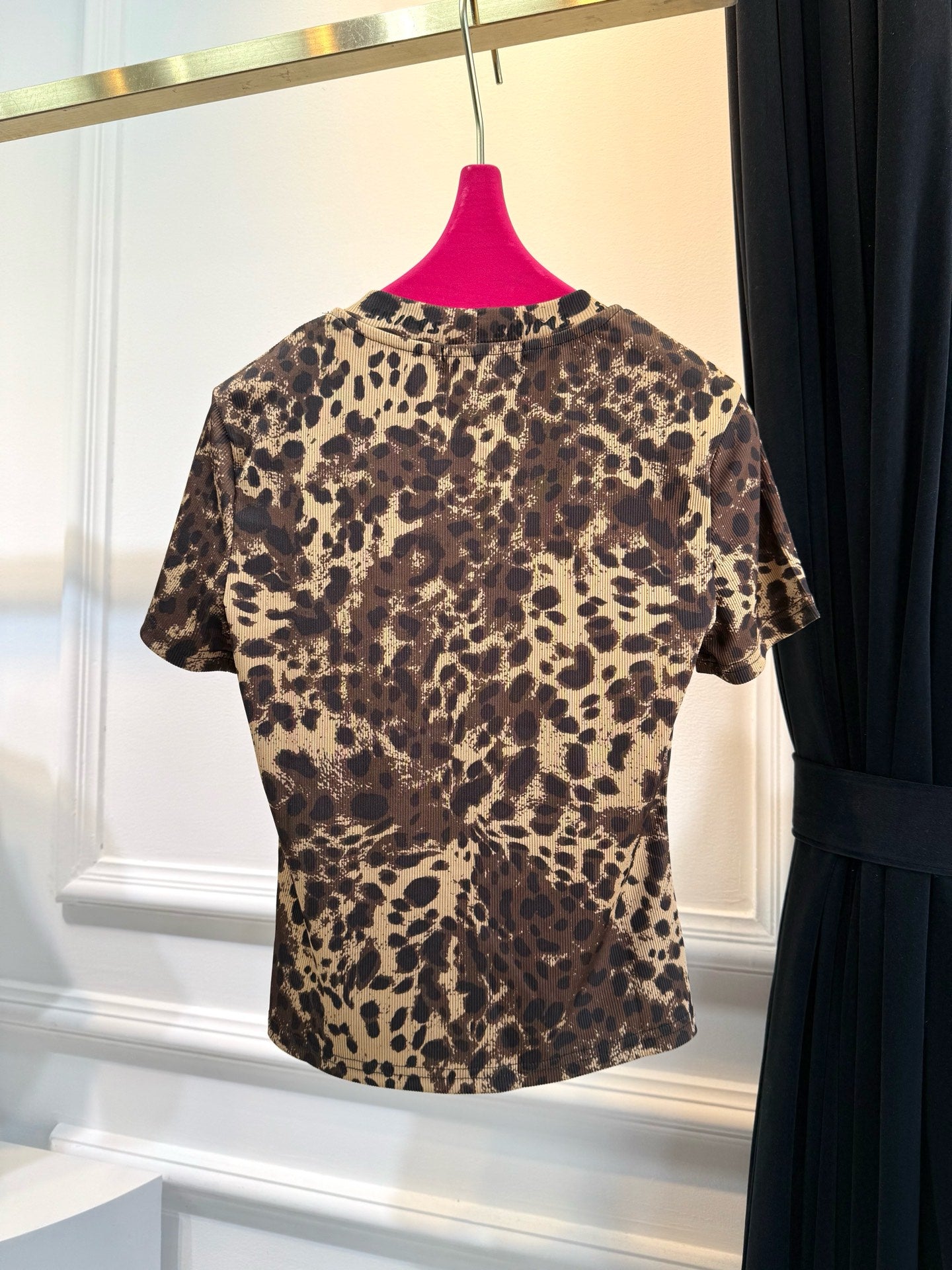 DG 25SS Wild Leopard Tee in Luxe Stretch Cotton