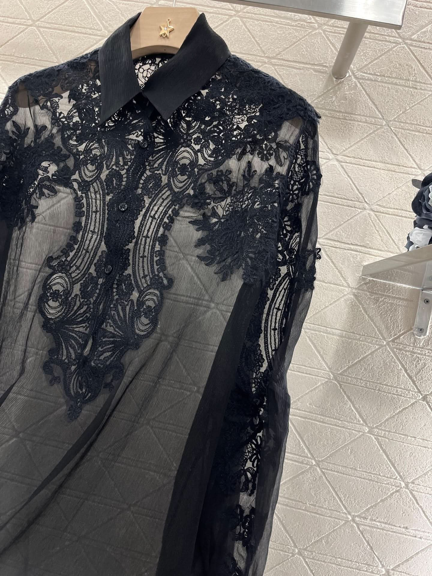 YY-Embroidered Lace Pointed Collar Silk Long Shirt