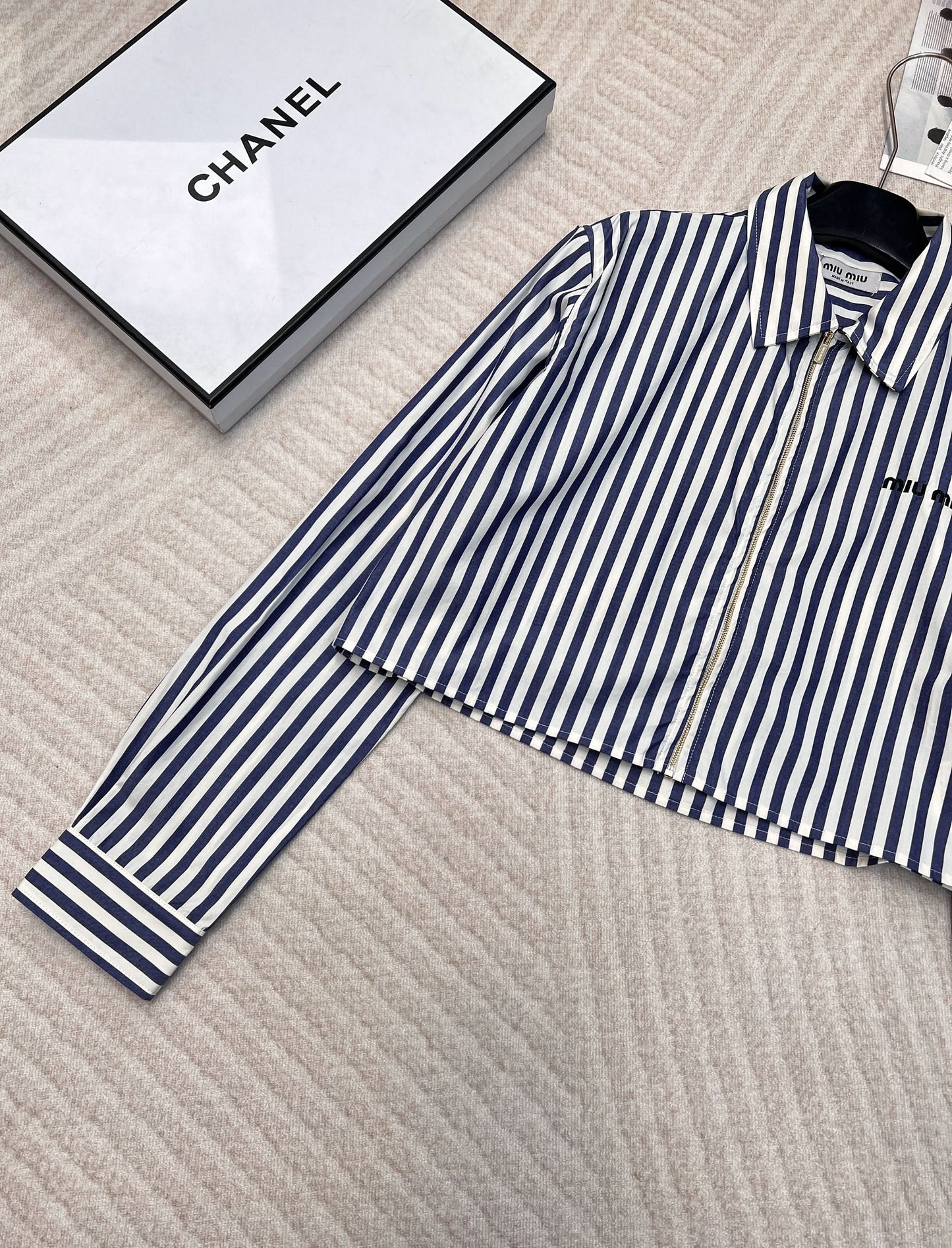 YY-Striped Embroidered Letter Shirt