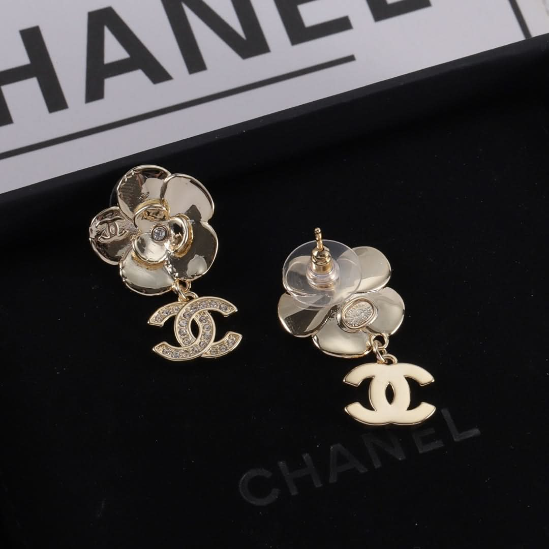 New Flower Diamond Gold Earrings