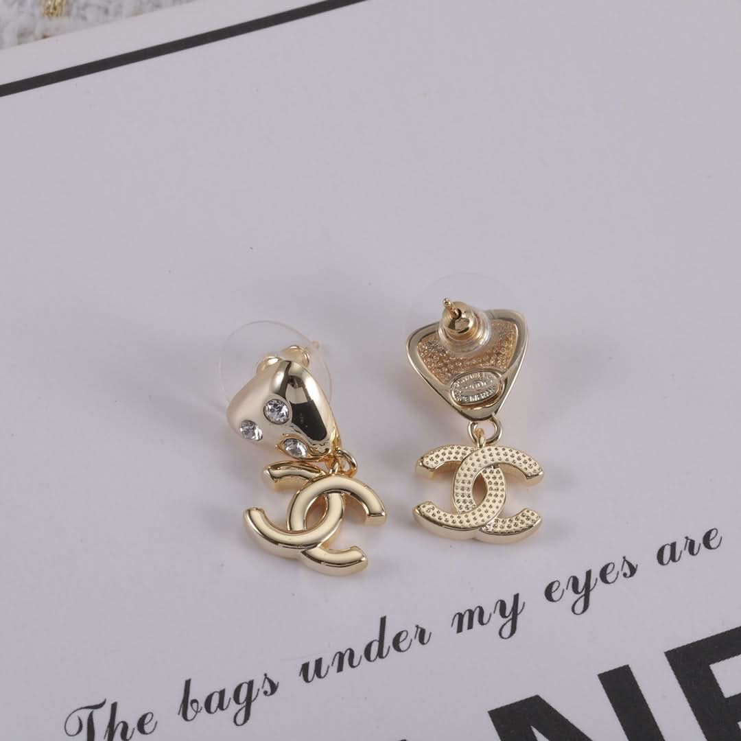 New triangle diamond gold earrings